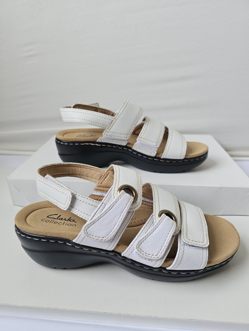 NWOT Clarks Collection White Strappy Wedge Sandals Size 6.5 - Picture 3 of 16